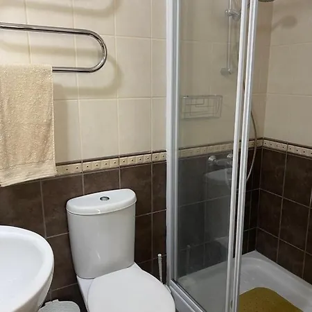 πολυτελές ισόγειο διαμέρισμα με βεράντα και κήπο Danaos 2 Giorgos דירה פאפוס
