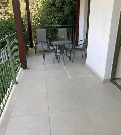 πολυτελές ισόγειο διαμέρισμα με βεράντα και κήπο Danaos 2 Giorgos Paphos